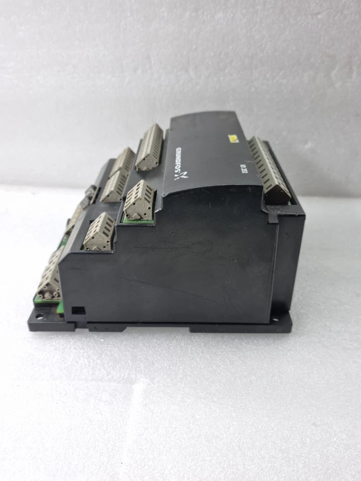 GRUNDFOS IO 351B I/O MODULE 100-240 VAC 50/60 Hz 9W 96161730-V01